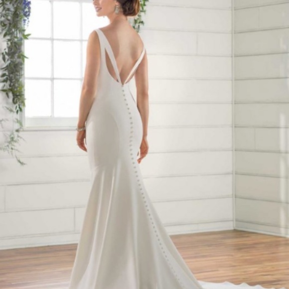 Wedding Dress - Picture 7 of 7